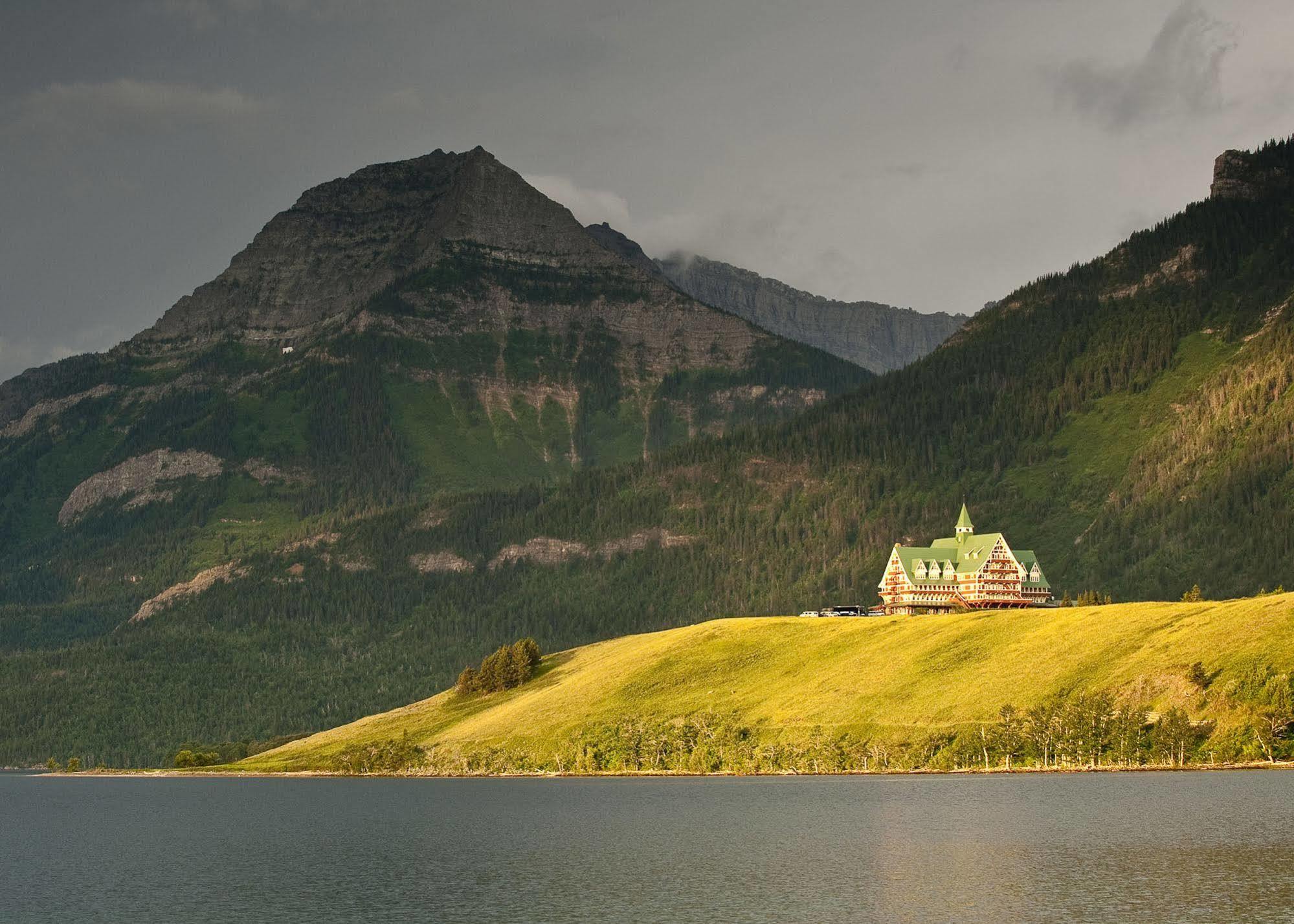 Prince Of Wales Hotel Waterton Park Exteriér fotografie